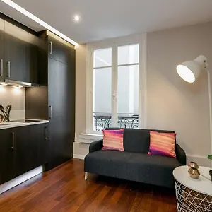 Charmant Studio Neuf Proche Des Invalides Appartement